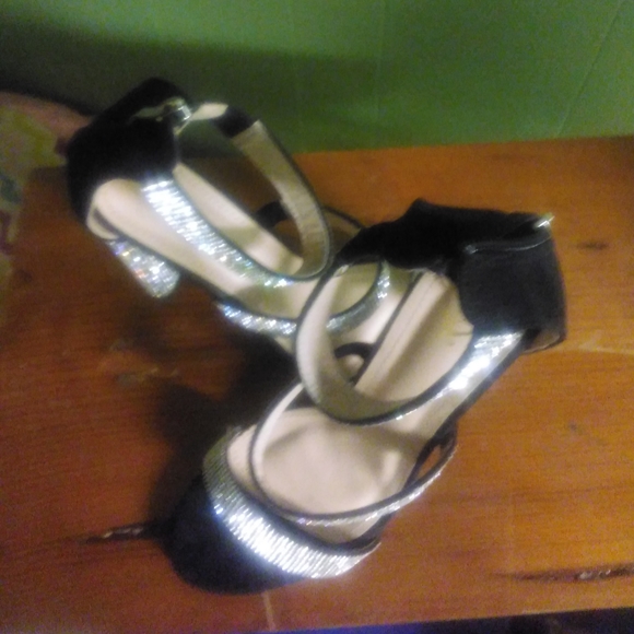 Dressy slingback heels - Picture 4 of 4